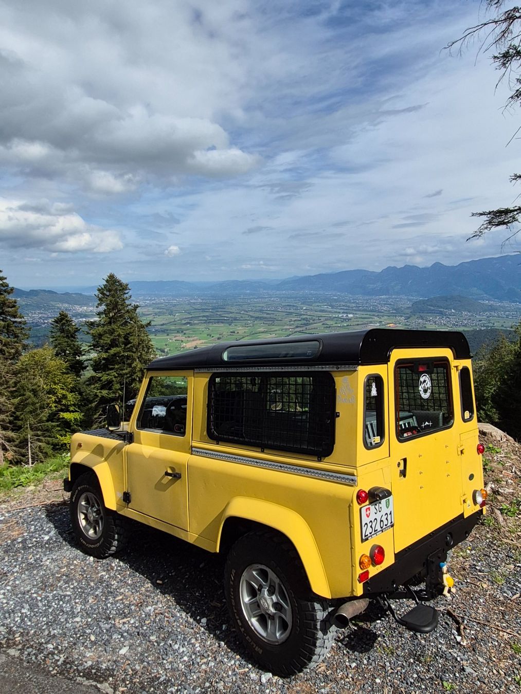 Land Rover Defender Td5 frisch ab MFK im traumhaften Zustand (Gebraucht ...