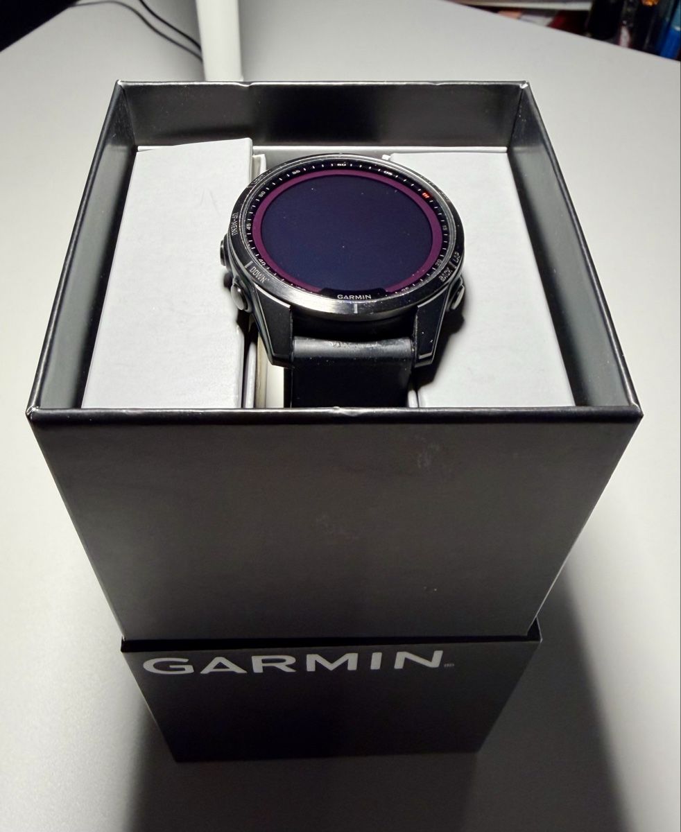 Garmin Smartwatch: Garmin Fenix 7S Solar 42 mm – Usato da Volketswil venduto da Whale 1