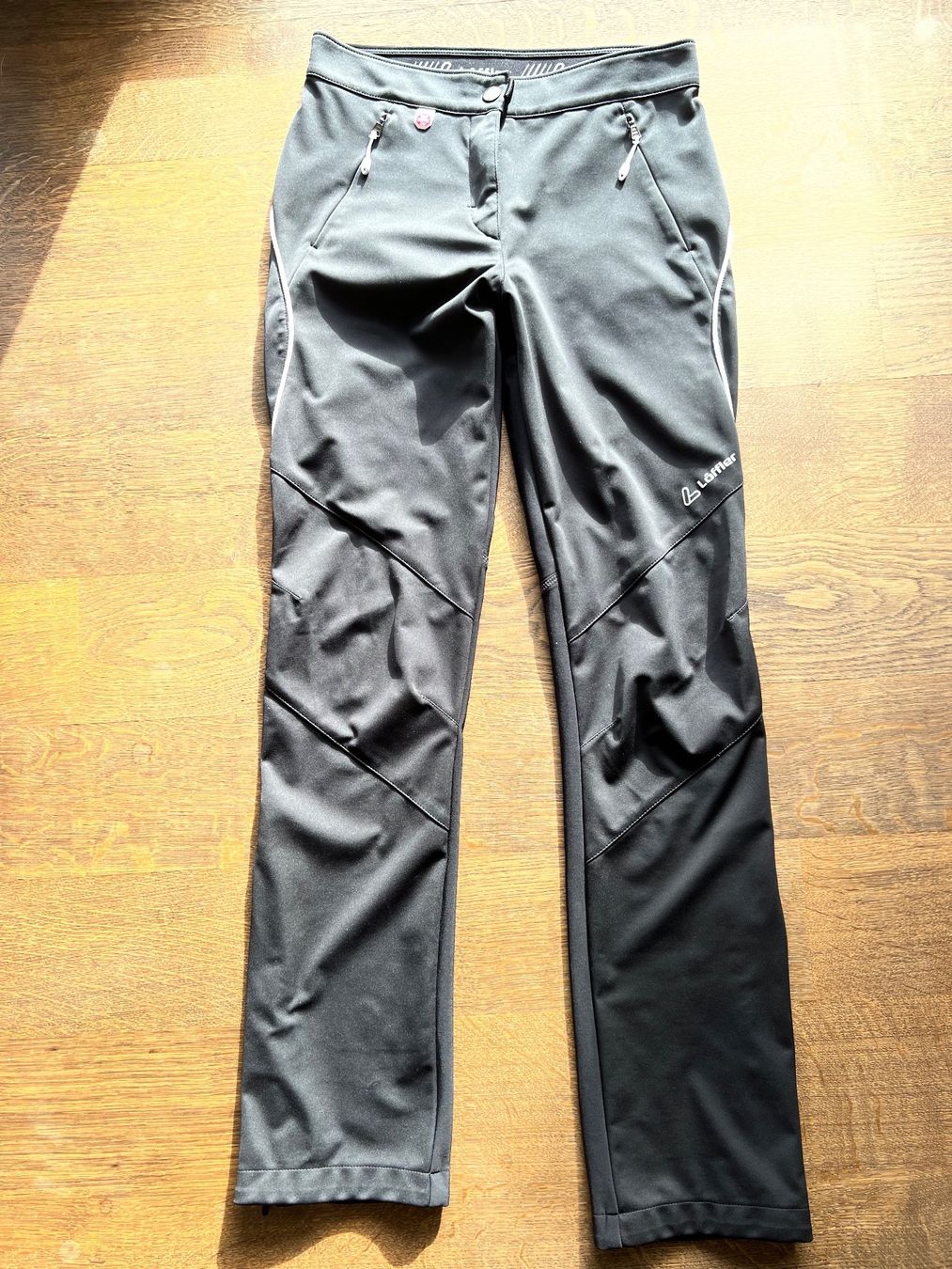 Pantaloni: LÖFFLER, Hose schwarz, Gr. 36, mit Windstopper – Nuovo (secondo la descrizione) da Fraubrunnen venduto da Vpeck
