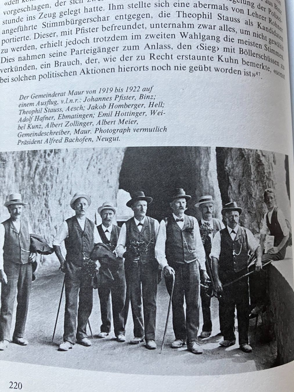Libri: F. Aeppli, Geschichte der Gemeinde Maur – Usato da Männedorf venduto da Amleto3 7