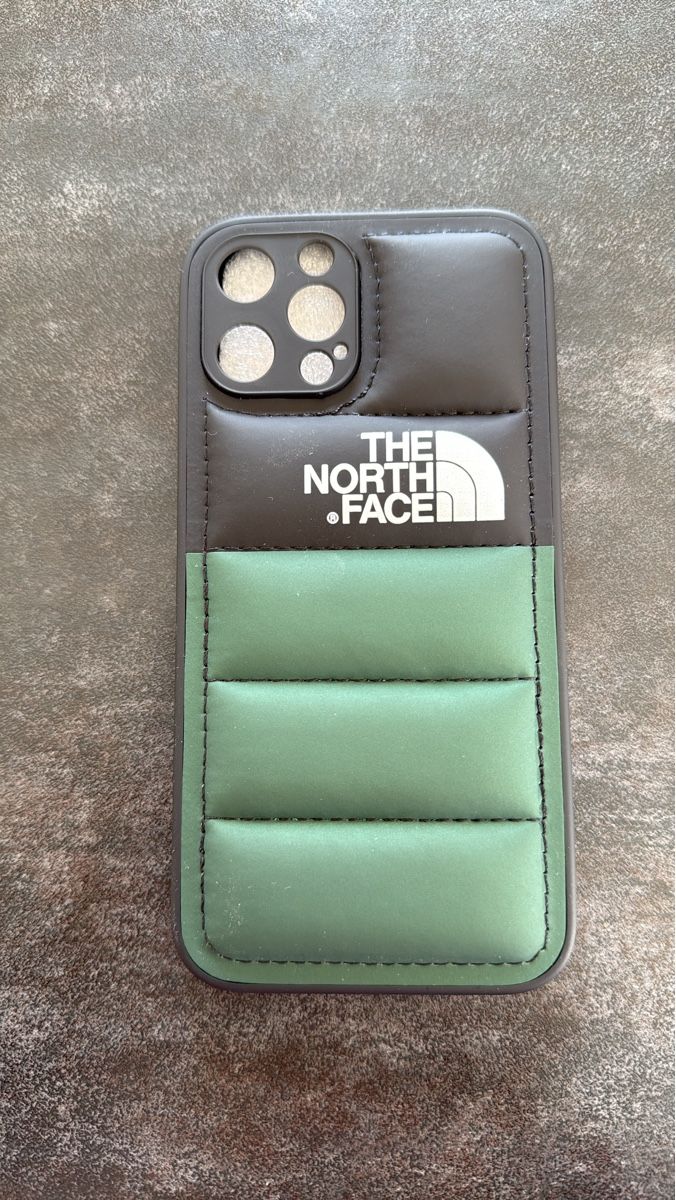 Apple Cover & Protezioni schermo: Coque The North Face iPhone 12 Pro max - Style et protection – Nuovo e nell'imballaggio originale da Blonay venduto da Simba1094