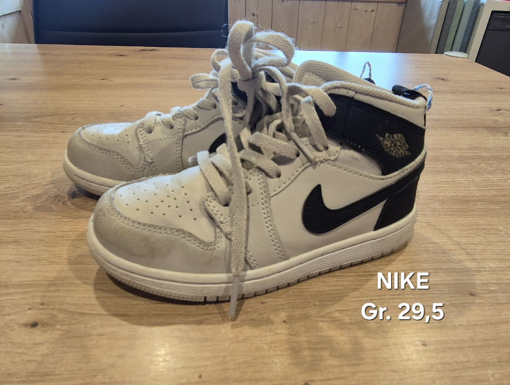 Nike Scarpe da uomo: Nike Air Jordan Mid, Gr. 29.5 – Usato da Oberfrittenbach venduto da Steffi1807