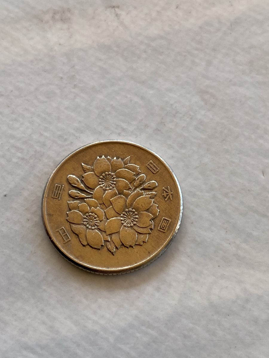 Tutti le monete: Japon - 100 yen – Usato da Payerne venduto da Mike1682 1