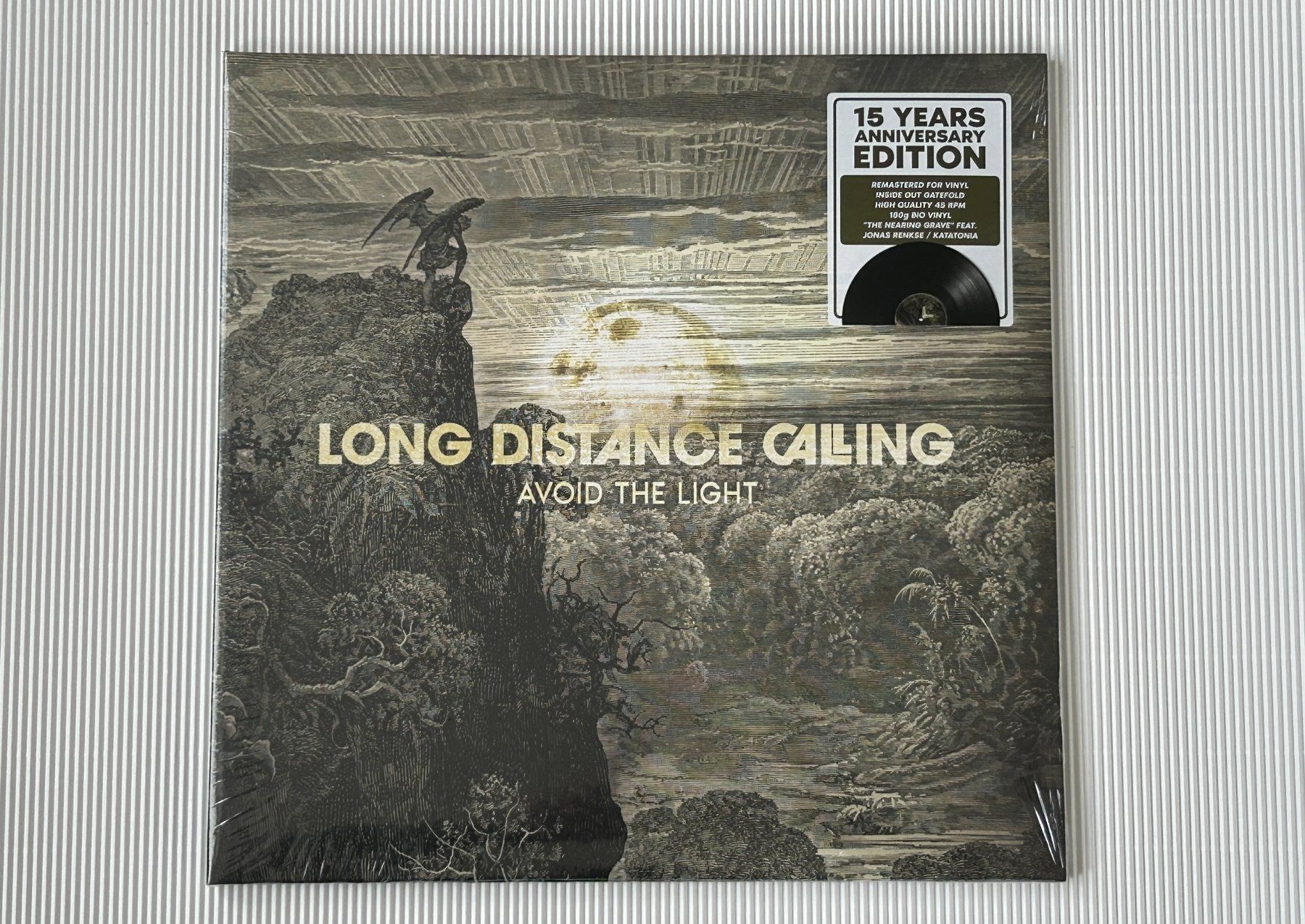 Dischi in vinile: Long Distance Calling ‎– Avoid The Light – Nuovo e nell'imballaggio originale da Untersiggenthal venduto da ZuMike
