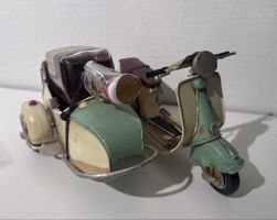 Vintage Roller mit Seitenwagen