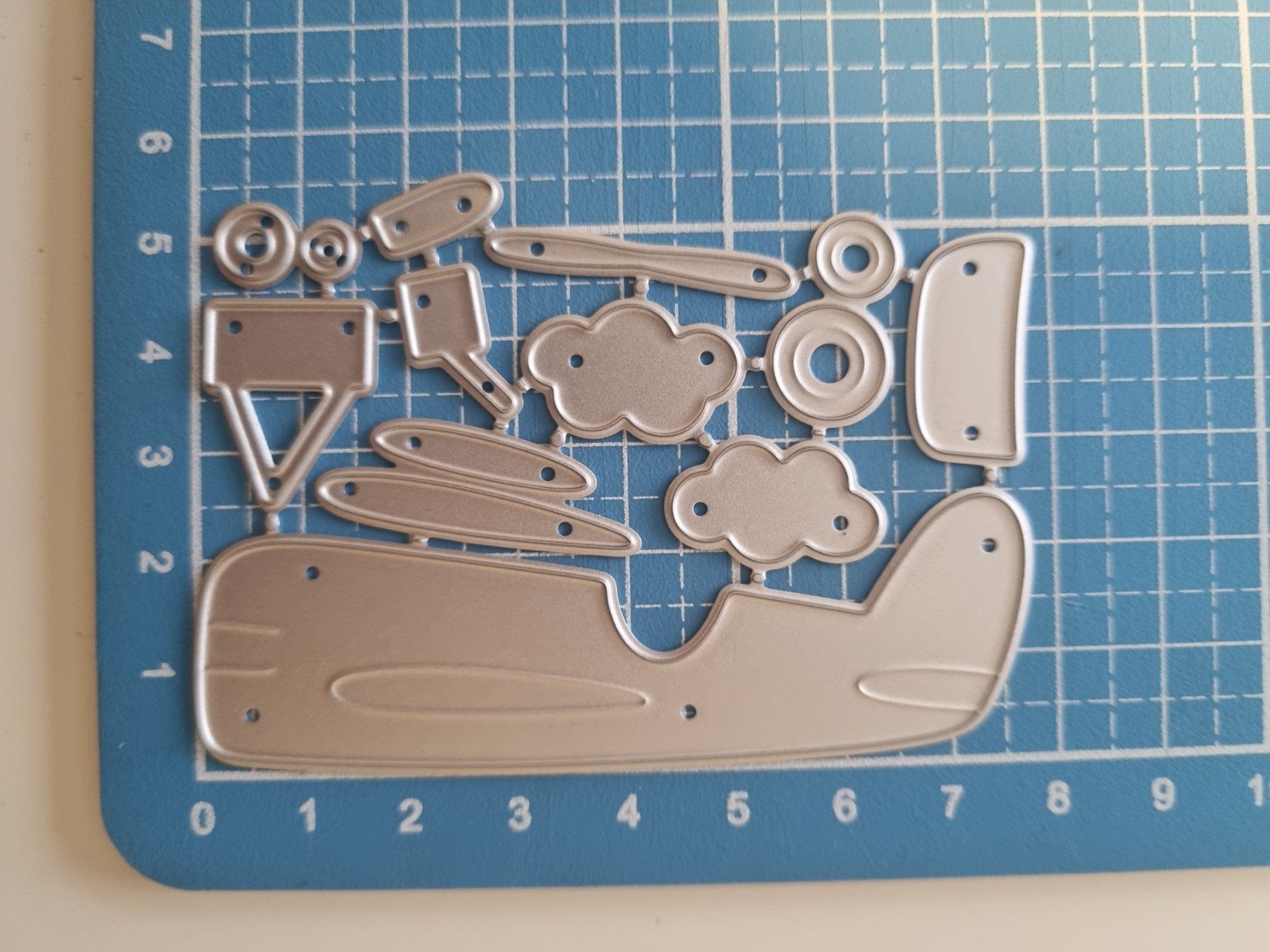 Schablonen: Stanzschablone Nr.121, Flieger (Sizzix geeignet) – Neu und originalverpackt aus Gretzenbach von Fliegepilz56 2