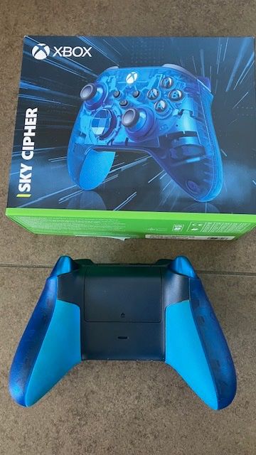 Microsoft Controller: Microsoft Xbox Wireless Controller - Sky Cipher – Nuovo (secondo la descrizione) da Altstätten SG venduto da gina6378 2