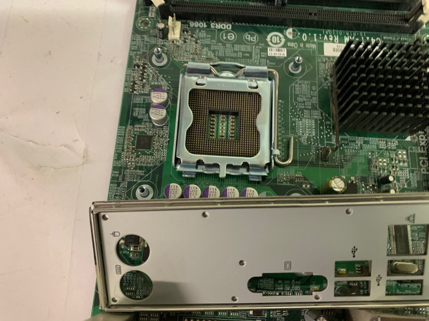 Cartes mère: Intel Desktop-Mainboard – Défectueux à Emmen par newcar4you 4