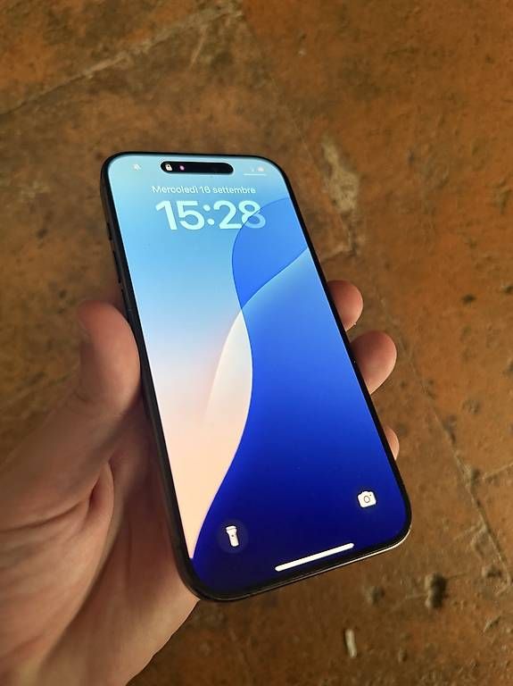 Telefoni cellulari / Smartphones: iPhone 16 pro – Usato da Lugano venduto da gre_9lsz 1