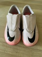 Nike Fussballschuhe Gr. 29.5