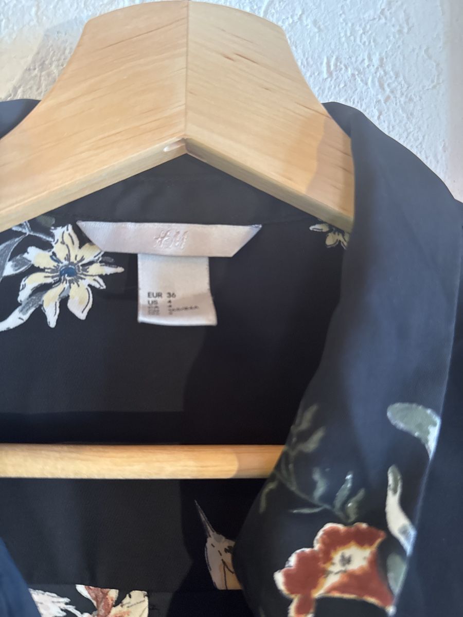 H&M Camicette: Hemdbluse gemustert Satinlook – Usato da Rohrbachgraben venduto da kae_5lhf 2