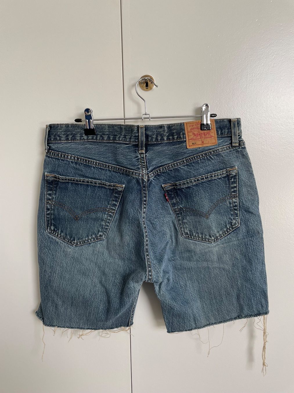 Levi's Jeans: Shorts Levi's Rework Gr. 40 – Usato da Bern venduto da ann_z7qj 2