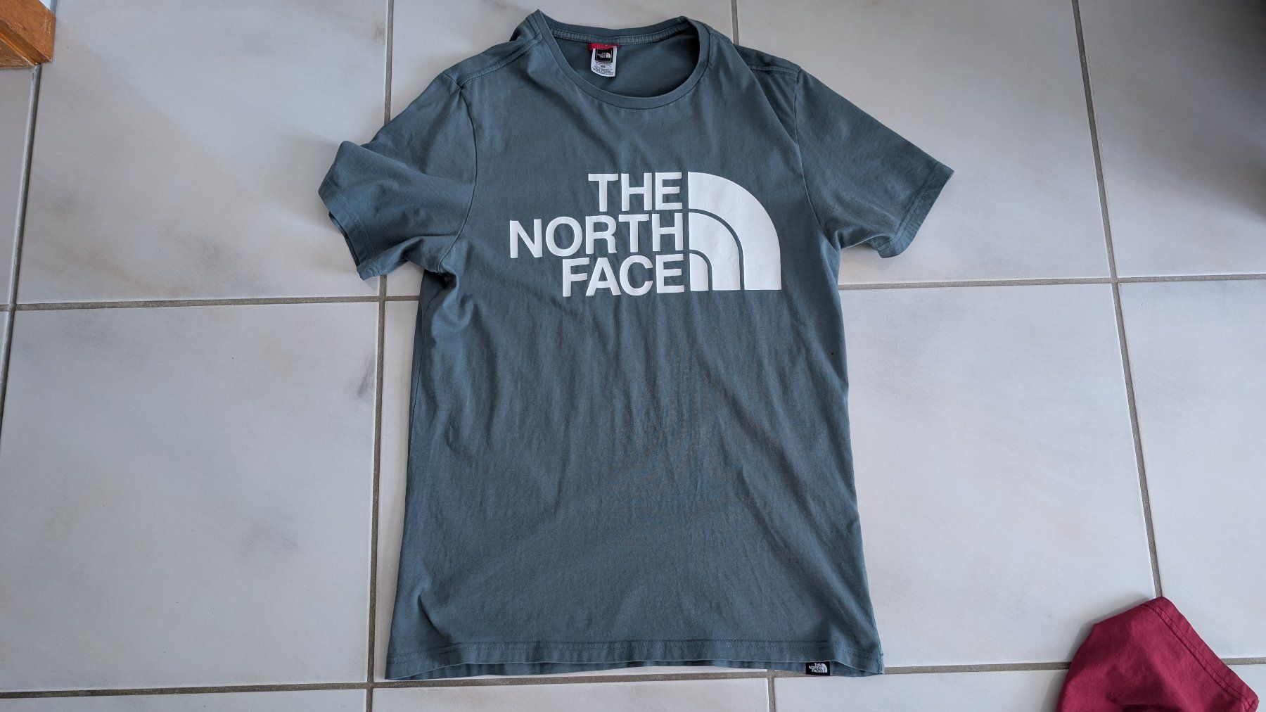 North Face Lots de vêtements: The North Face T-Shirts - Gr. M – D'occasion à Oberwil-Lieli par meipa3000 2