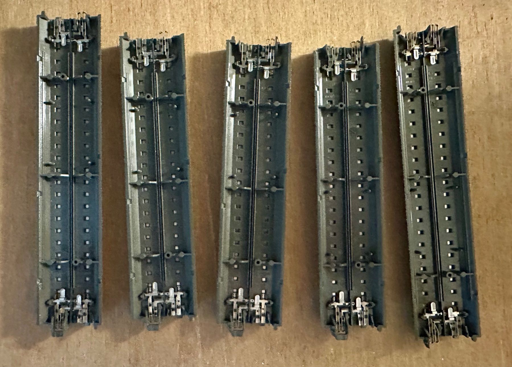 Märklin Modelleisenbahnen: Div. Märklin C Gleise mit Abbrüche – Defekt aus Oftringen von ib.85 3