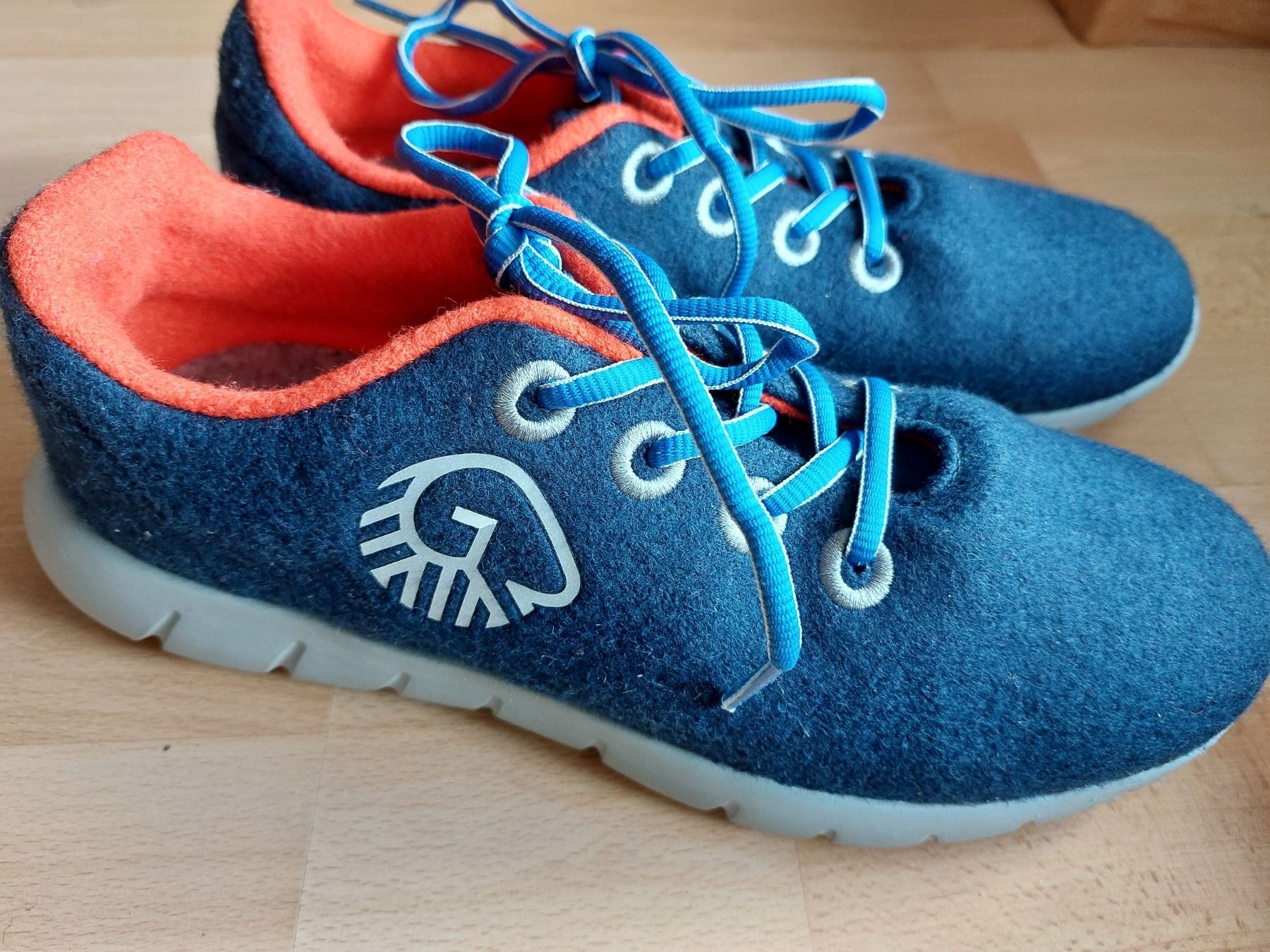 Scarpe da uomo: Giesswein Merino Runners Gr. 40 - neu – Nuovo (secondo la descrizione) da Thun venduto da Melpi2010