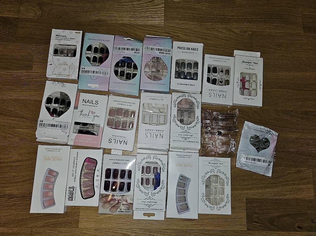 Ongles artificiels: Diverse Press On's Nägel – D'occasion à Muotathal par tan_7p55 1