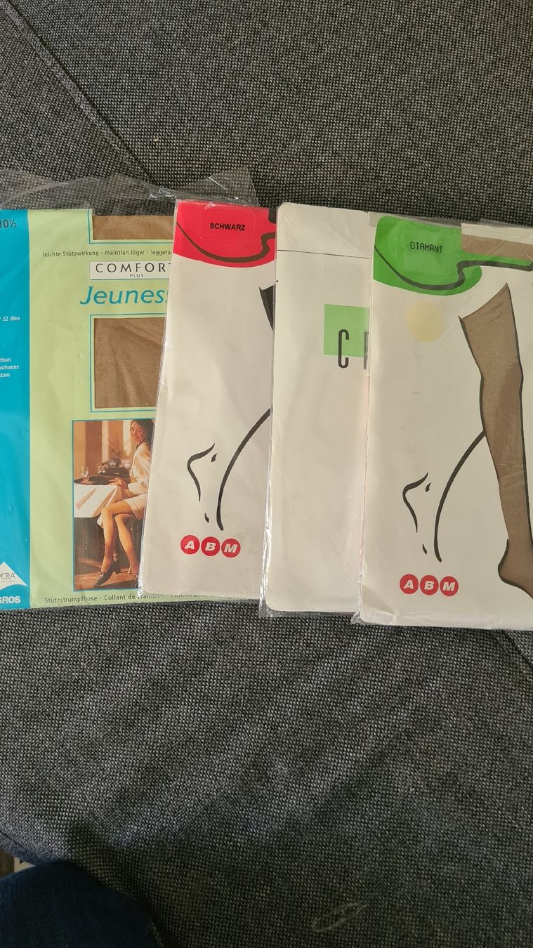 Calze & Collant: 4 stk strumpfhose – Nuovo e nell'imballaggio originale da Kriens venduto da nello-1