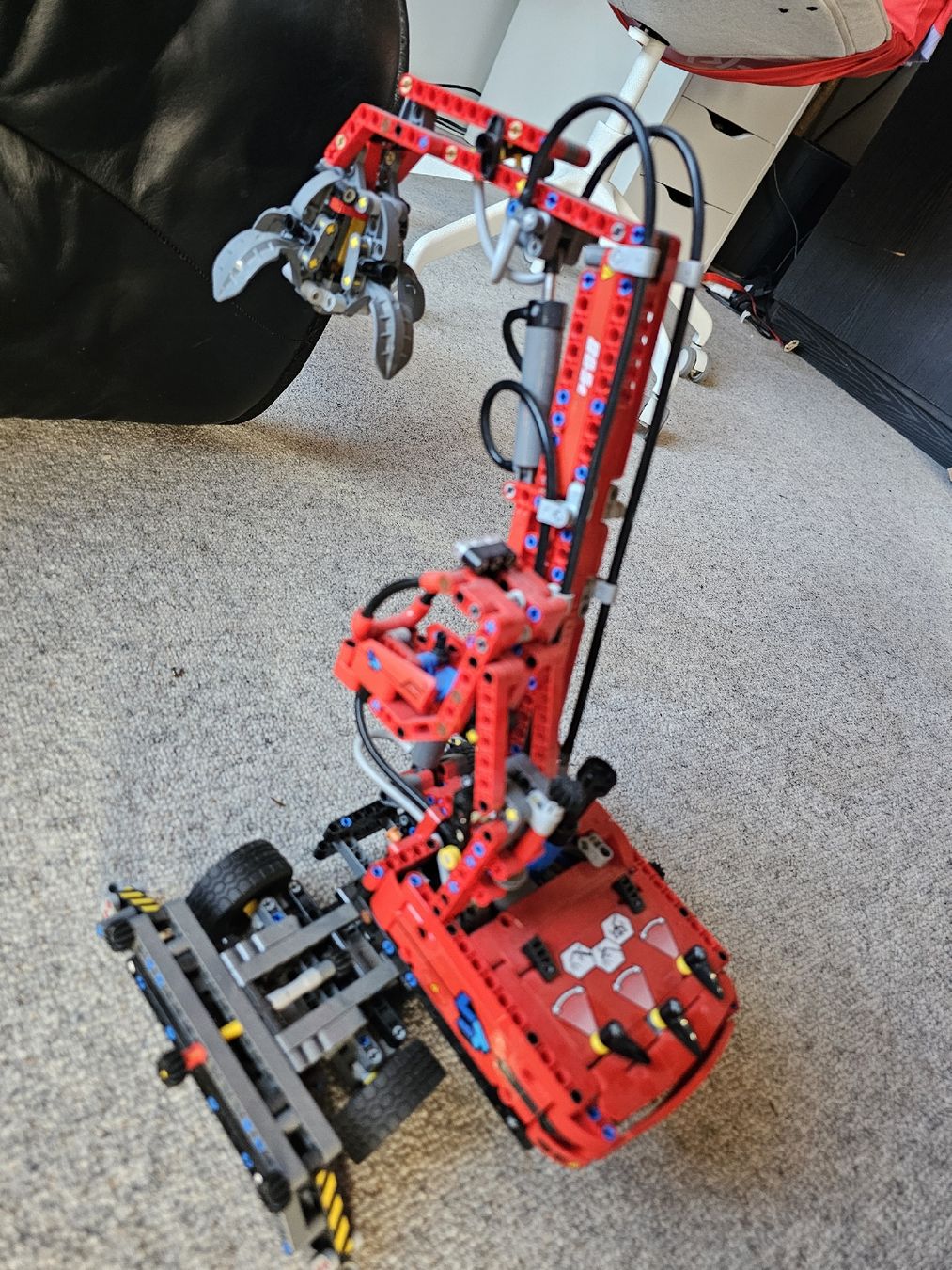 Lego Kit di costruzioni: Lego 42144 Umschlagbagger – Usato da Winterthur venduto da kam_6scr 2