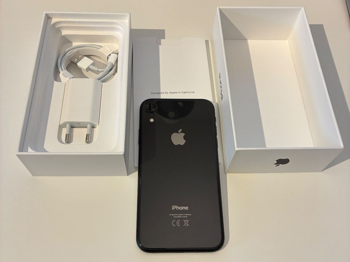 Apple Telefoni cellulari / Smartphones: iPhone XR Schwarz 64 GB – Usato da Basel venduto da asprion 2