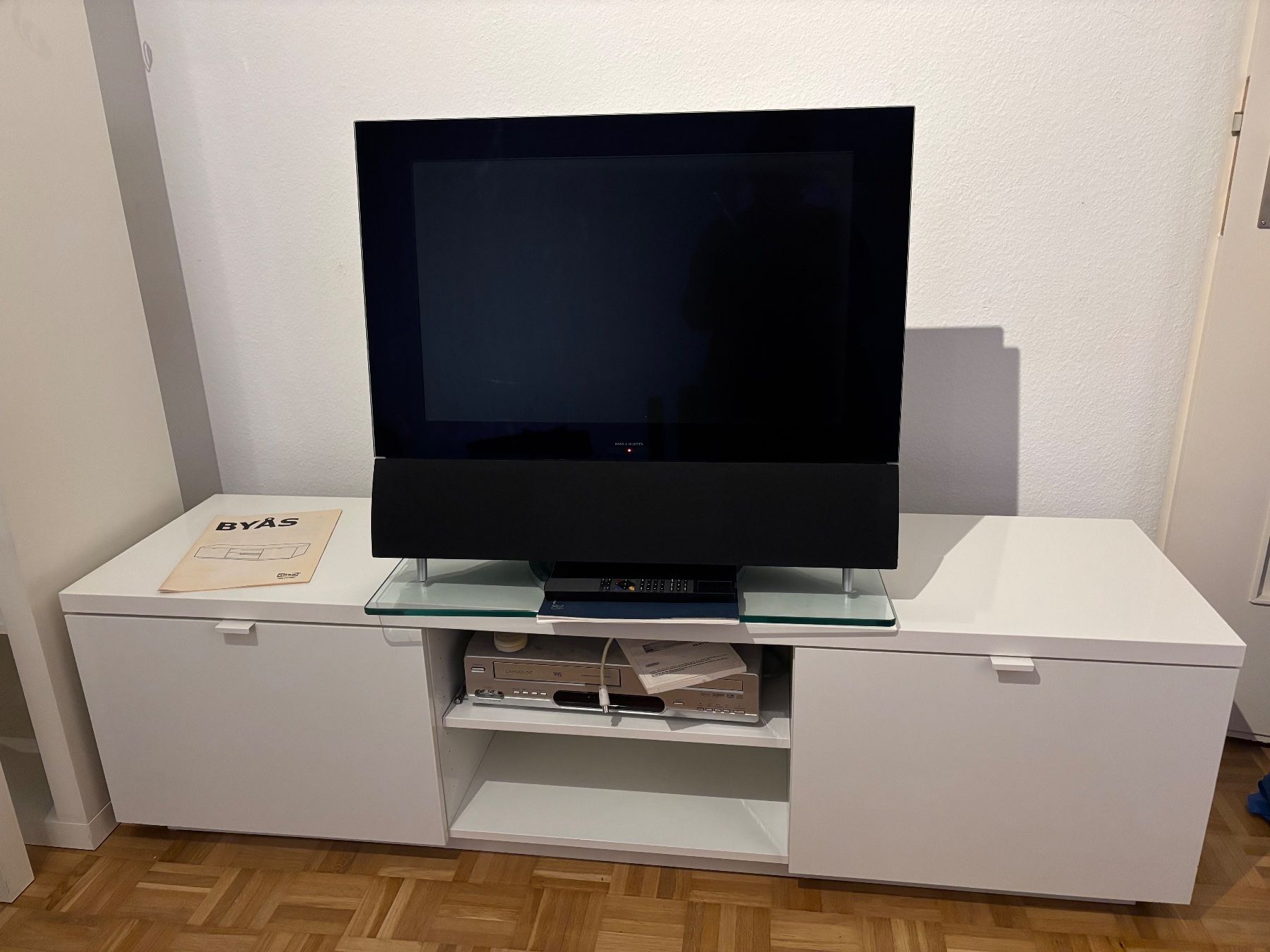 Ikea Mobili TV: TV-Bank / Sideboard Byås Ikea – Usato da Basel venduto da bho_m8z8
