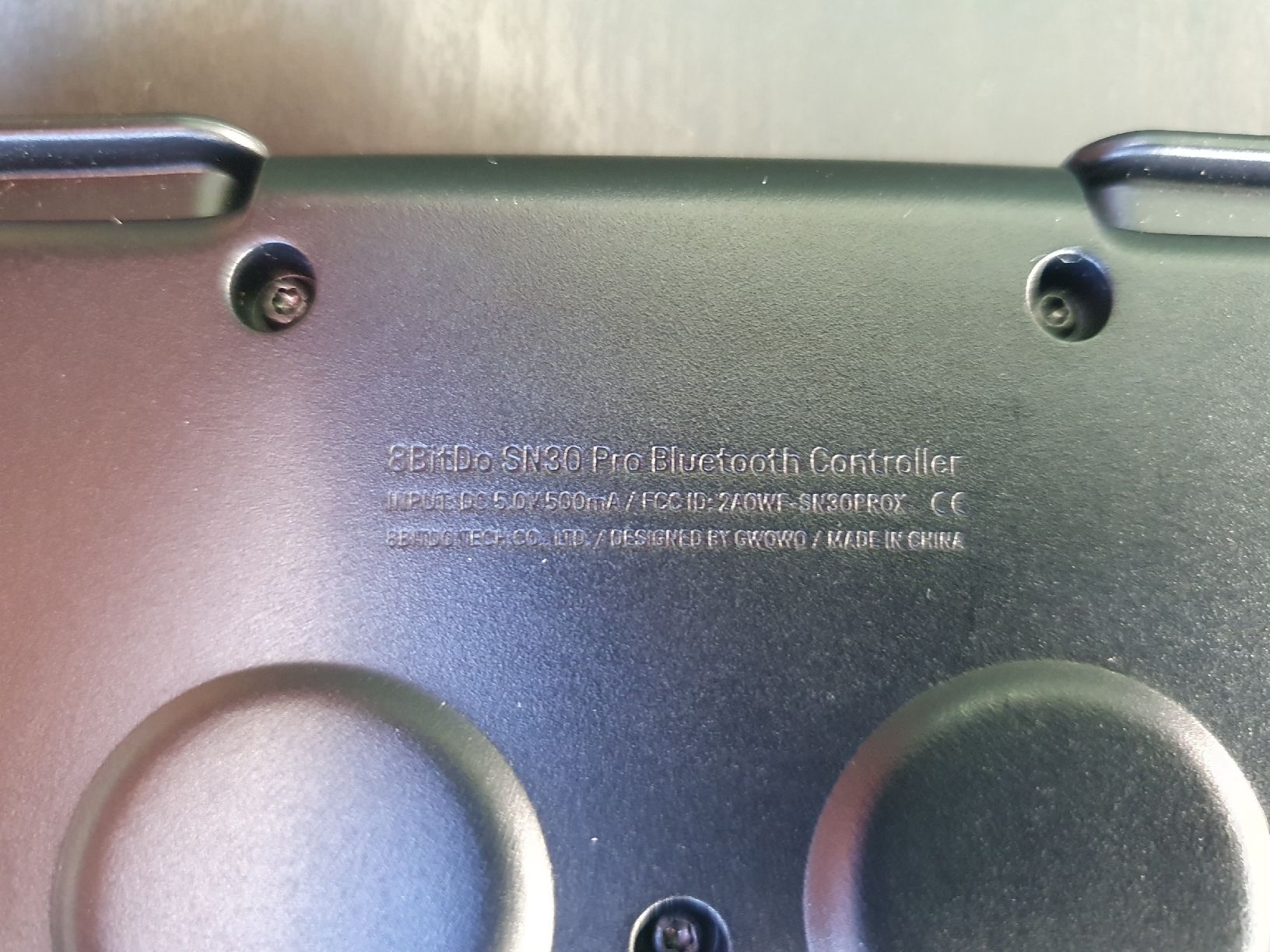 8BitDO Controller: 8BitDo SN30 Pro Bluetooth Controller mit Smartphone Halter – Gebraucht aus Aathal-Seegräben von Ru.Fi 1