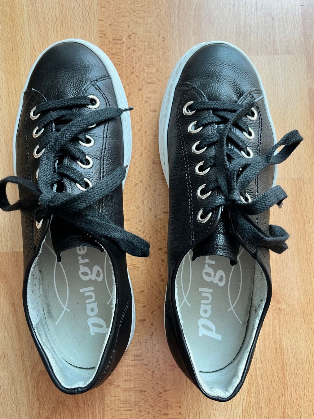 Paul Green Scarpe da donna: Schwarzer Ledersneaker von Paul Green – Usato da Widnau venduto da Wini68