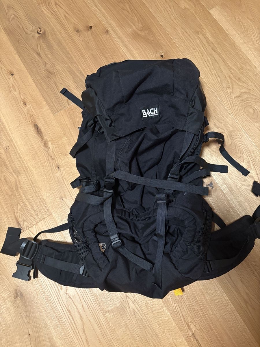 Rucksäcke: Bach Trekking Rucksack Specialist ca. 90 Liter – Neu (gemäss Beschreibung) aus Boswil von lindebluetetee