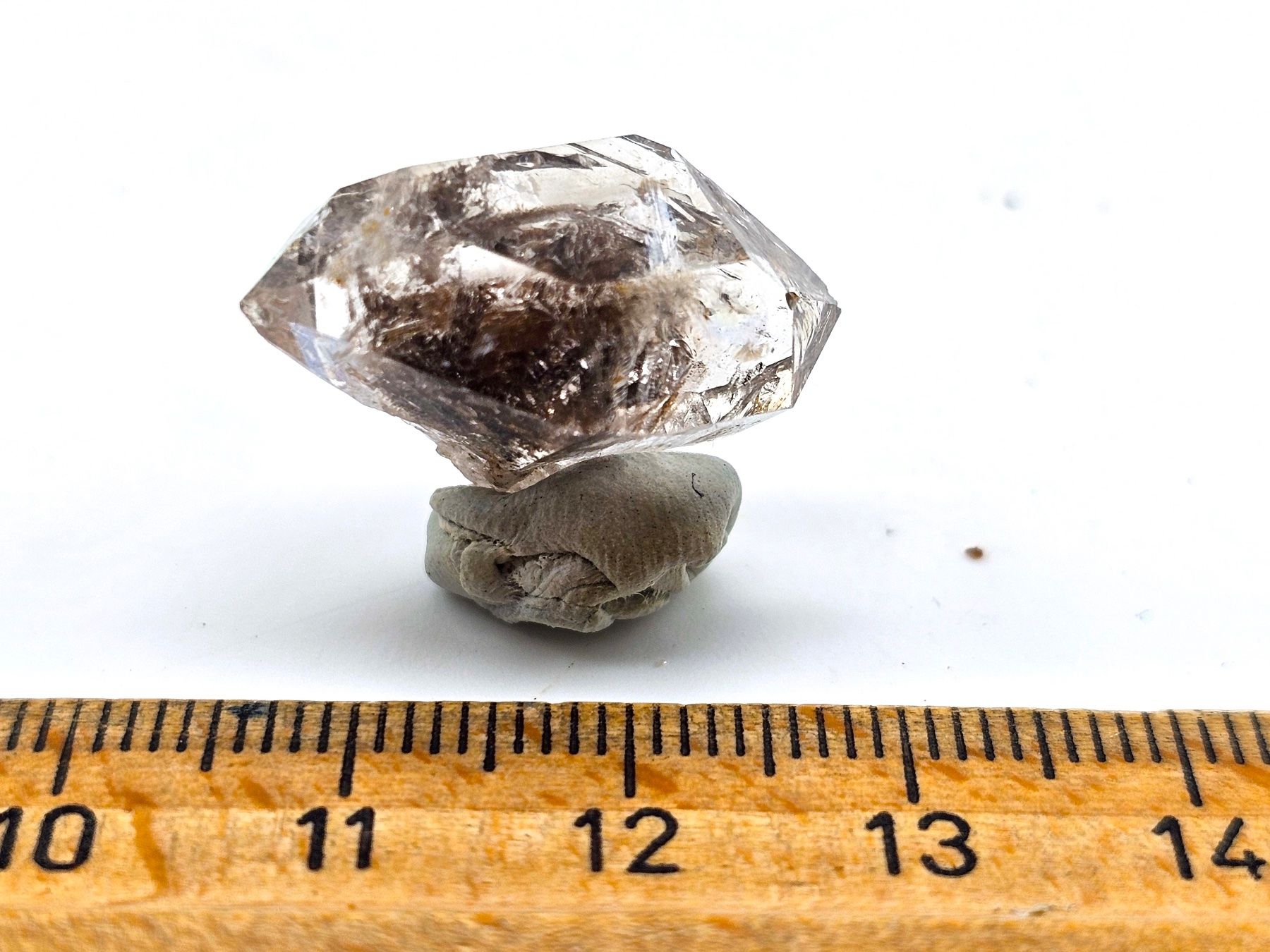 Minerali & Pietre curative: Doubly terminated Quartz with Bitumen inclusions, Ticino – Usato da Figino venduto da panshop 2