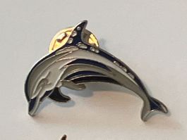 1 Pin Delphin