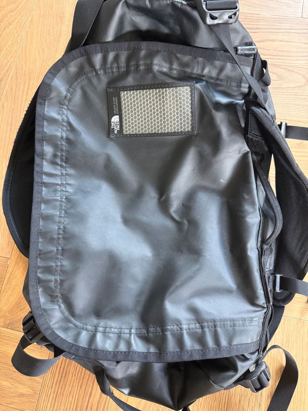 North Face Zaini: The North Face Base Camp Duffel Tasche S/P – Usato da Horgen venduto da tsp_qr5b 1