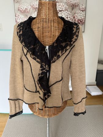 Elegante Strickjacke mit Spitze, Biba, S
