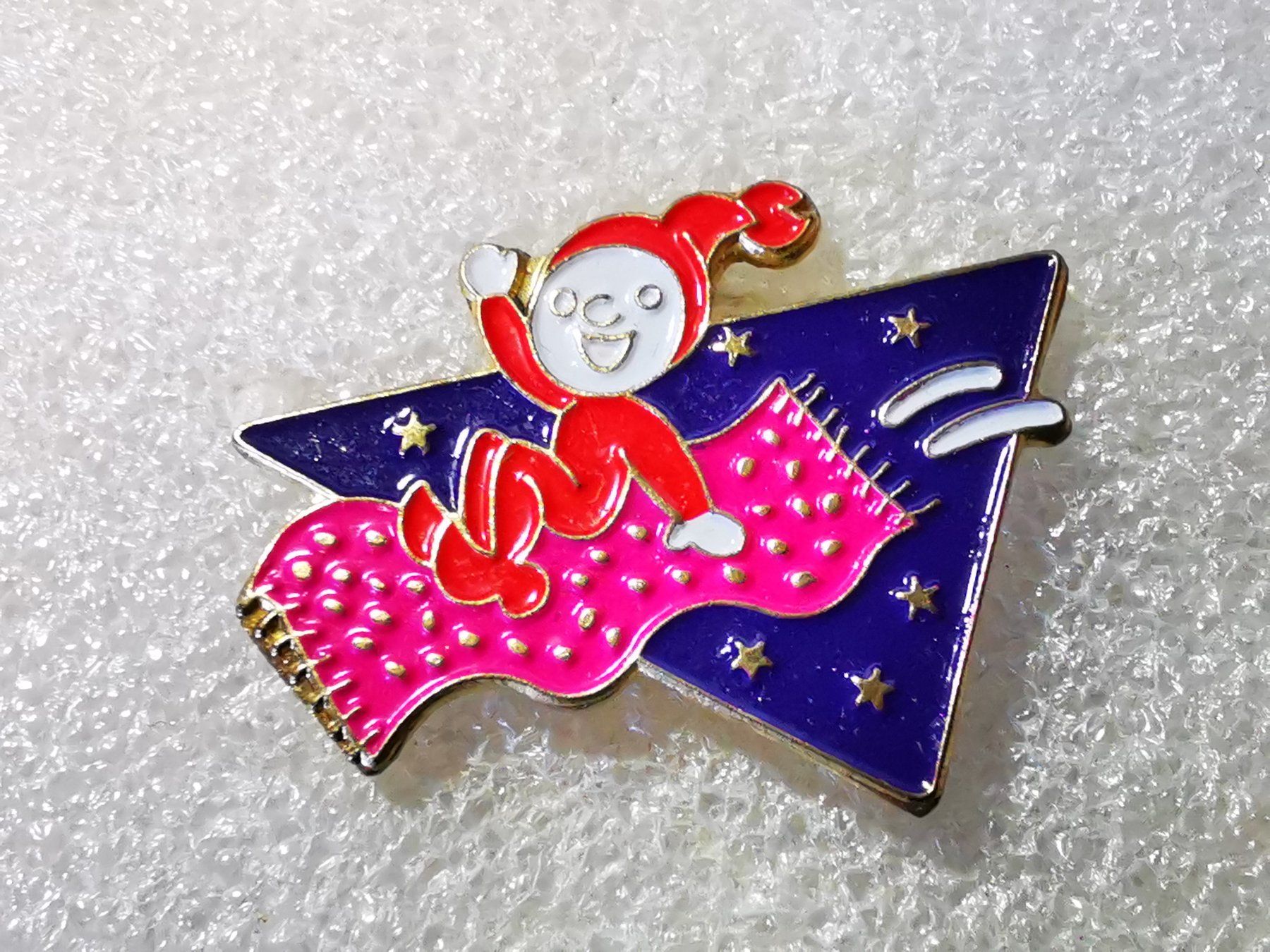 Placchette & Badge: Ansteckpin 28: Knorrli – Usato da Oppligen venduto da Pin-Fall-Shop