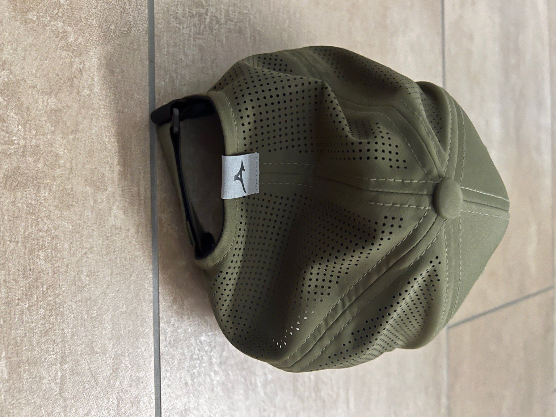 Copricapi, berretti & cappellini: Mizuno Cap Olive One Size – Nuovo (secondo la descrizione) da Merenschwand venduto da Andyw8 2