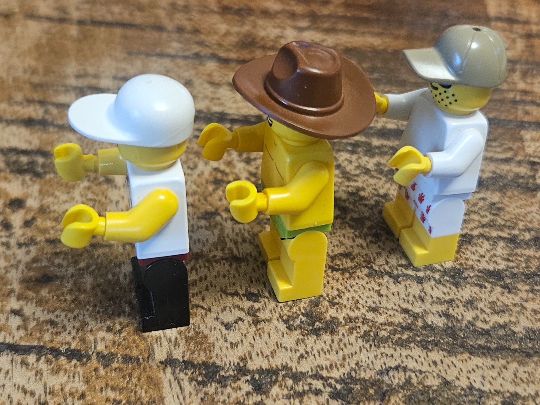 Lego Kit di costruzioni: lego lot de 3 figurines – Usato da Confignon venduto da Ecrofigs 2