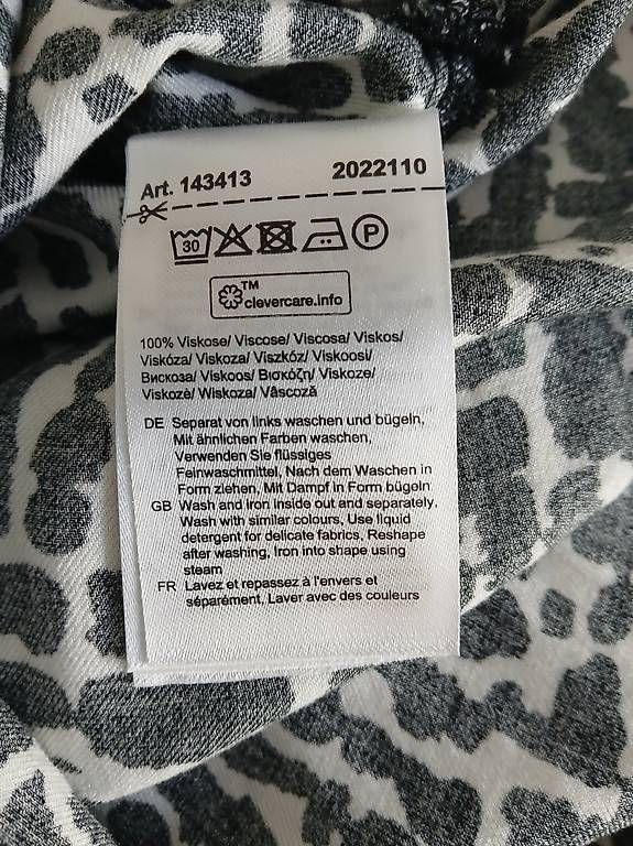 Vestiti: Kleid Street one – Usato da Flawil venduto da August023 1