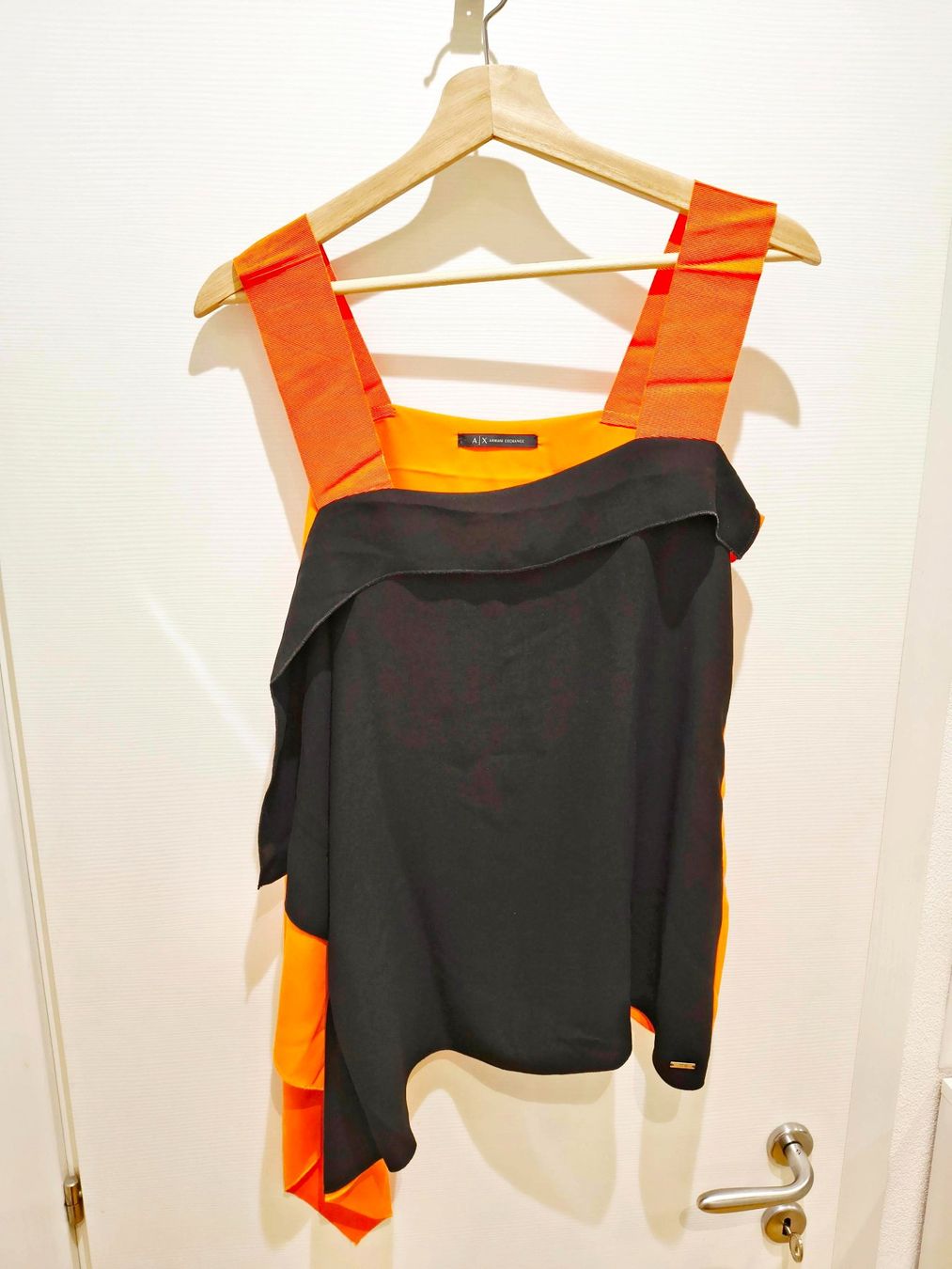 Armani Top: Top donna Armani Exchange – Nuovo (secondo la descrizione) da Pregassona venduto da tec_gdd7