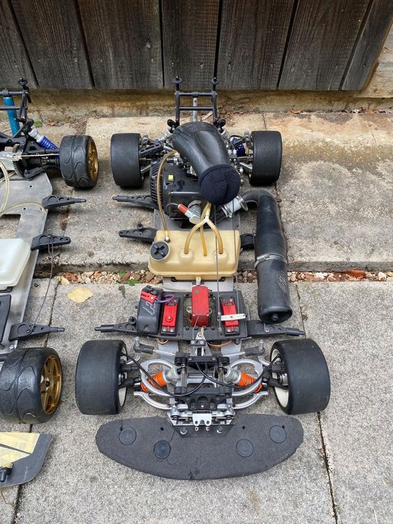 voitures télécommandées thermiques