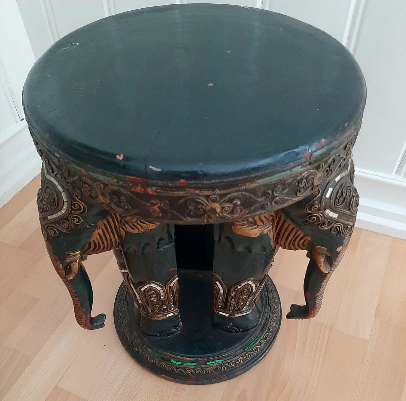 Sgabelli: Alter exotischer Hocker – Usato da Arbon venduto da torso444 1