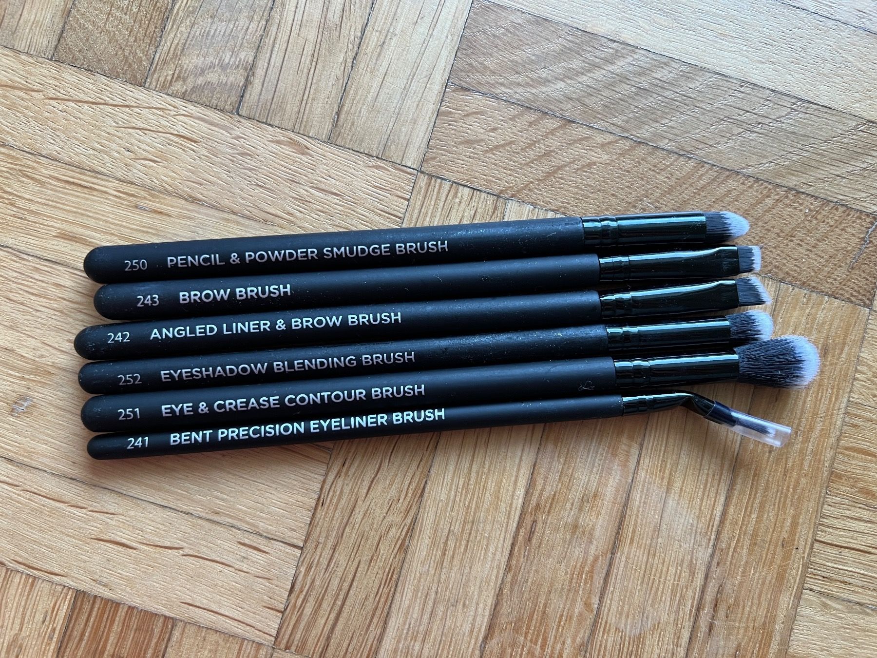 Make-up: Schminkpinsel Set – Usato da Horgen venduto da linuxrp