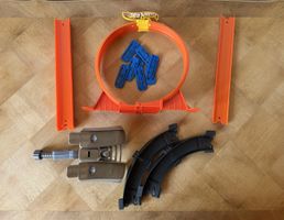 Hot Wheels Bahnset mit Looping und Zubehör gebraucht