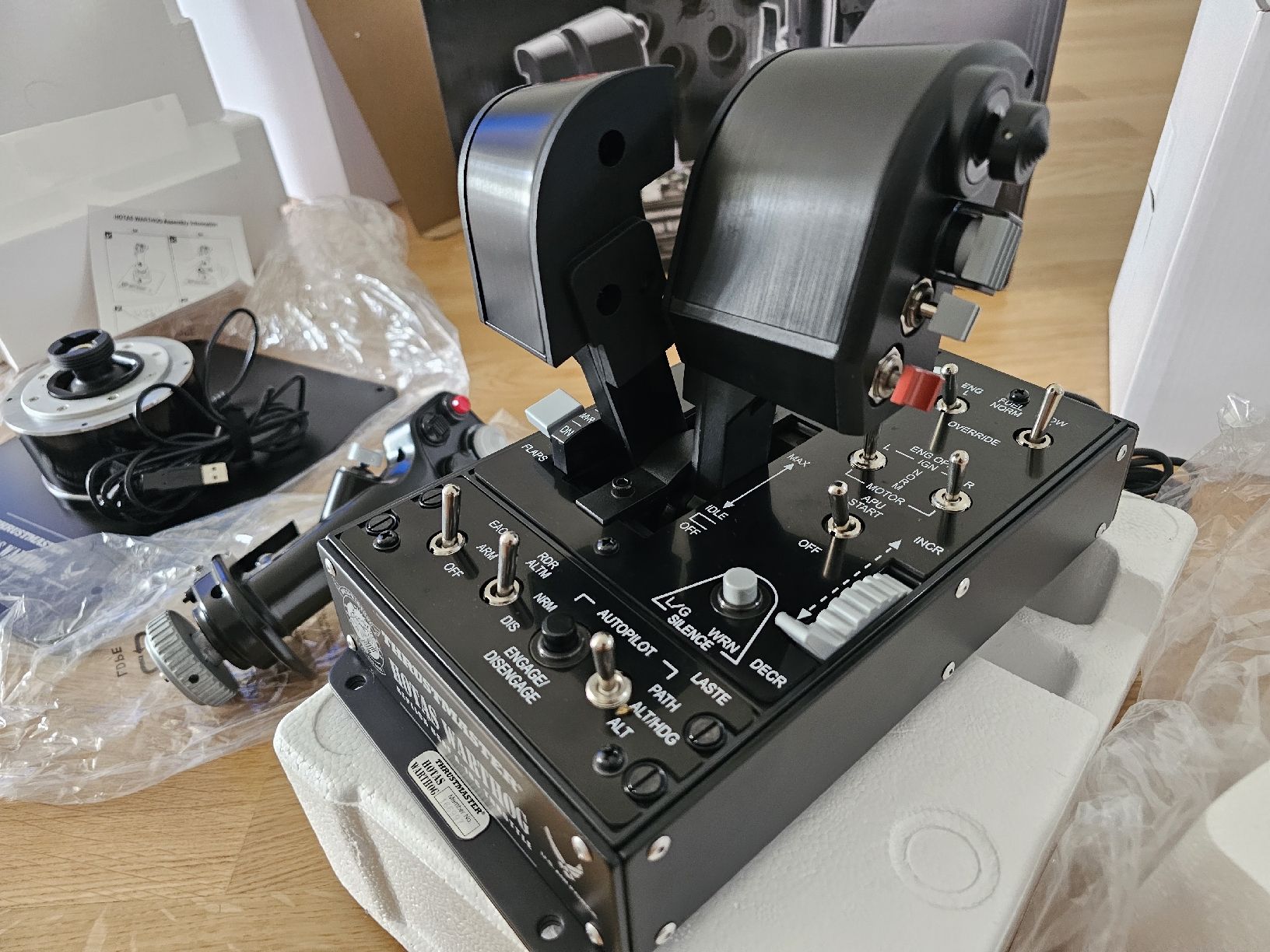 Thrustmaster Controller: Ab 1 FR!!! Thrustmaster HOTAS Warthog - wie neu! – Nuovo (secondo la descrizione) da Baden venduto da rob_grh6 5