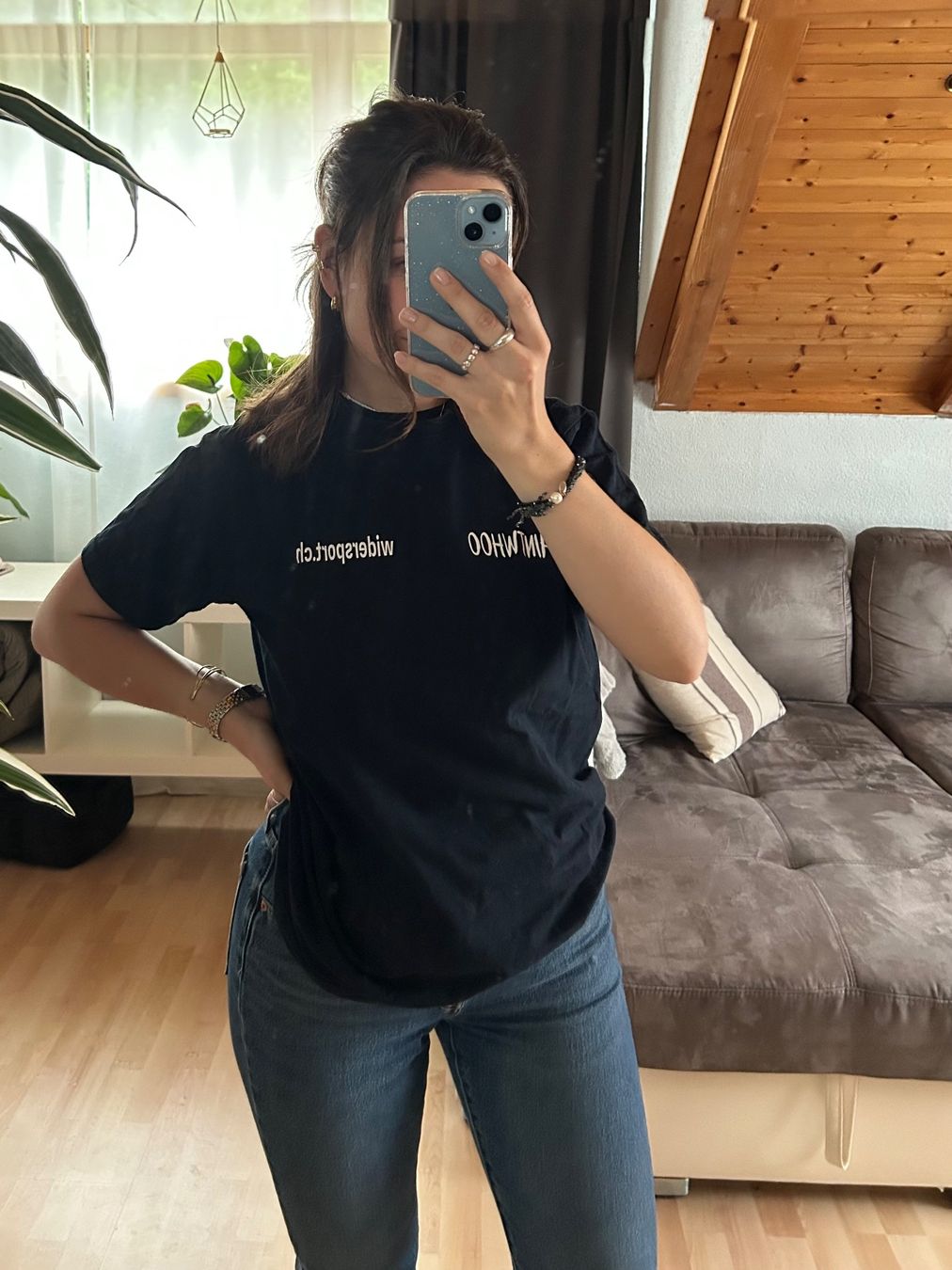T-shirt: STAFF Shirt von Saintwhoo – Usato da Langrickenbach venduto da mel_nv8x 1