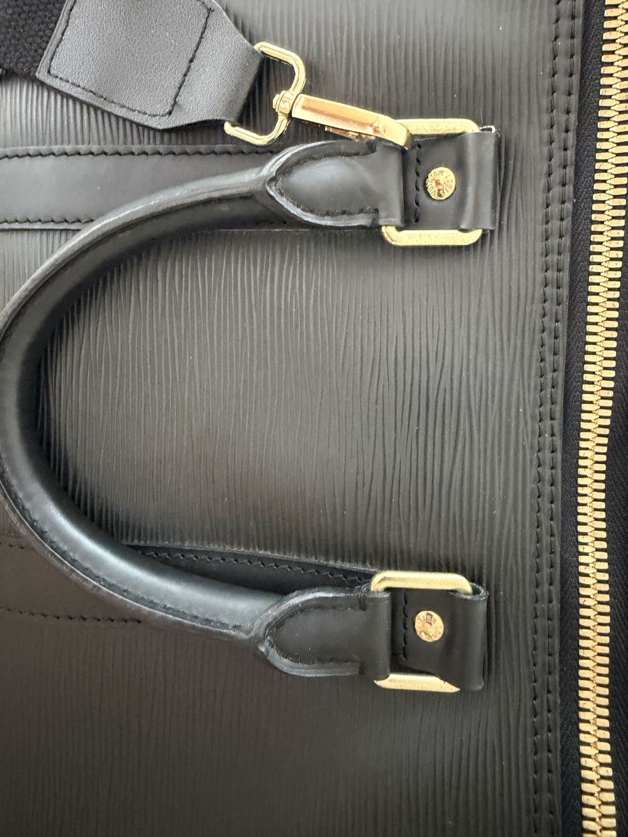 Louis Vuitton Borse: Louis Vuitton Keepall 45 Schwarz Epi – Usato da Adligenswil venduto da blossom_snap 4