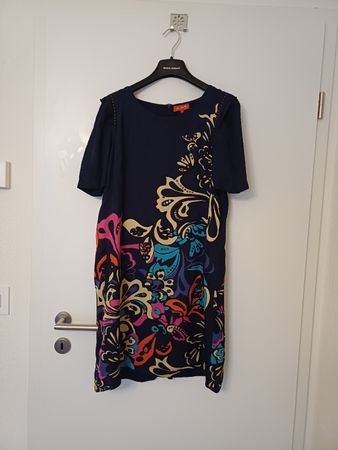 Robe Derhy taille L, motifs floraux originaux d'été, viscose
