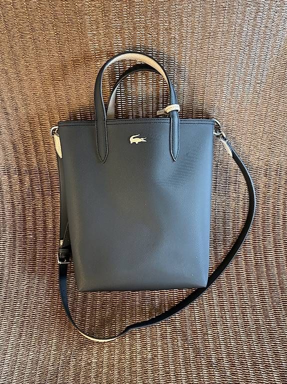 Lacoste Taschen für Damen: Lacoste Handtasche – Gebraucht aus Steffisburg von Artschipa