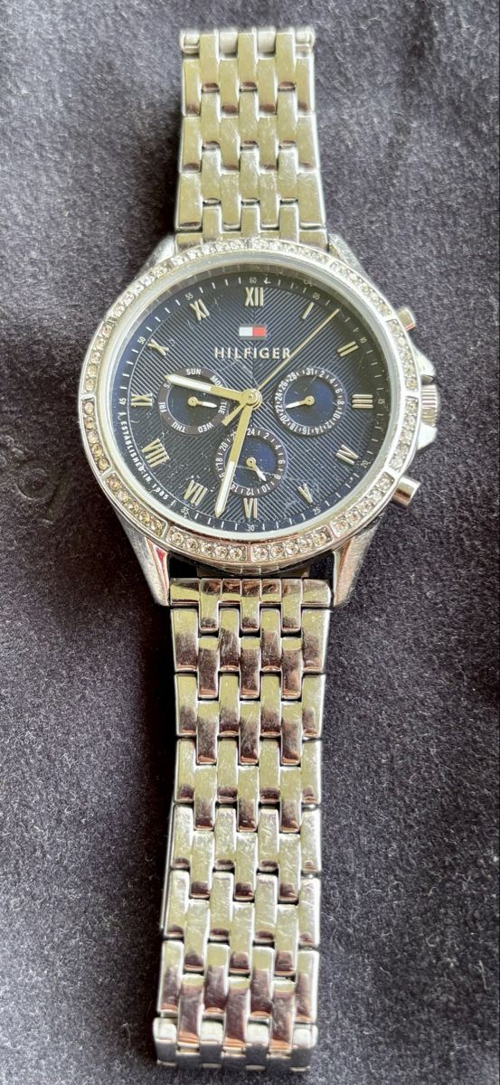Tommy Hilfiger Orologi: Blaue Hilfiger Uhr – Usato da Meilen venduto da HappyGirl70