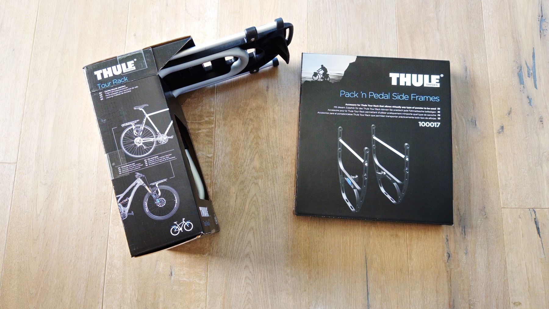 Thule Supporti a parete: Thule Tour Rack + Side Frames-hochwertiges Gepäckträger-Set – Nuovo e nell'imballaggio originale da Kriegstetten venduto da AMEY