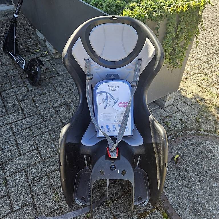 Pièces détachées: Kinderfahrradsitz – D'occasion à Wohlen AG par BozanaT