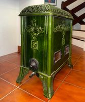 Vintage Green Earthenware Stove - Cosy Winter Warmth!