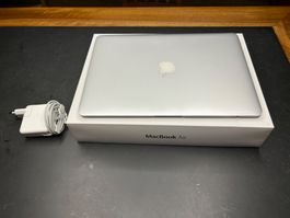 Apple MacBook Air 13'' (Anfang 2015 1.6 GHz i5 128 GB)